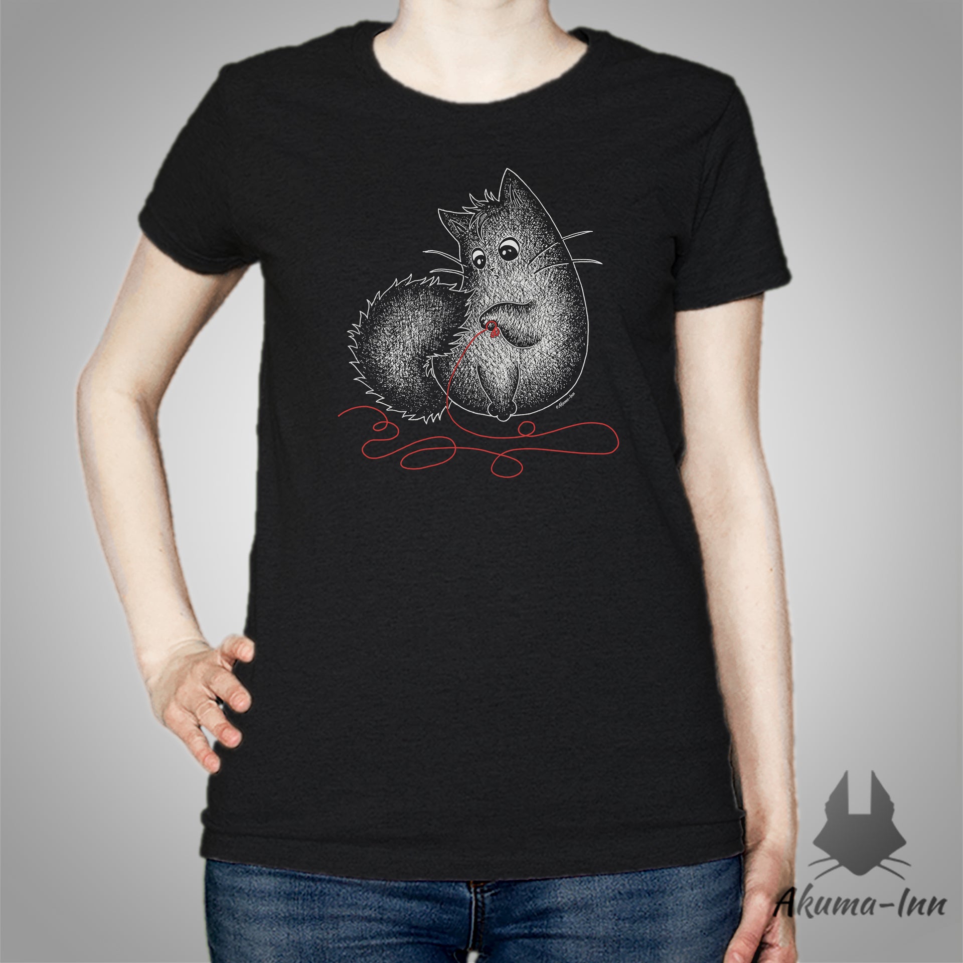T-shirt Red Thread - Black Cat